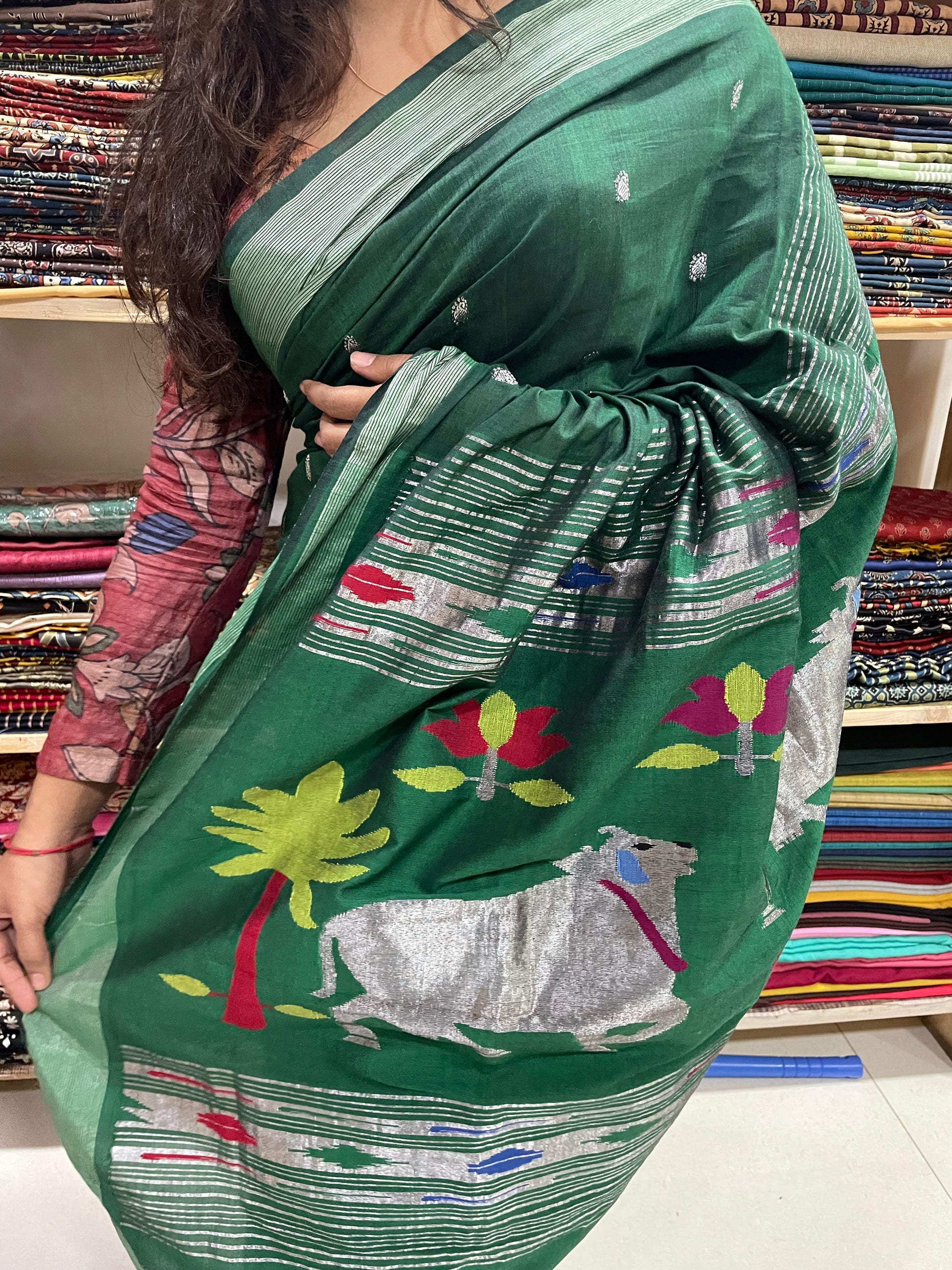 Emerald green Cotton handwoven paithani with Pichwai Pallu - Earthy Blocks